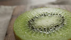 Kevyt iltapala ja parempi uni: mitä syödä 3–4 tuntia ennen nukkumaanmenoa